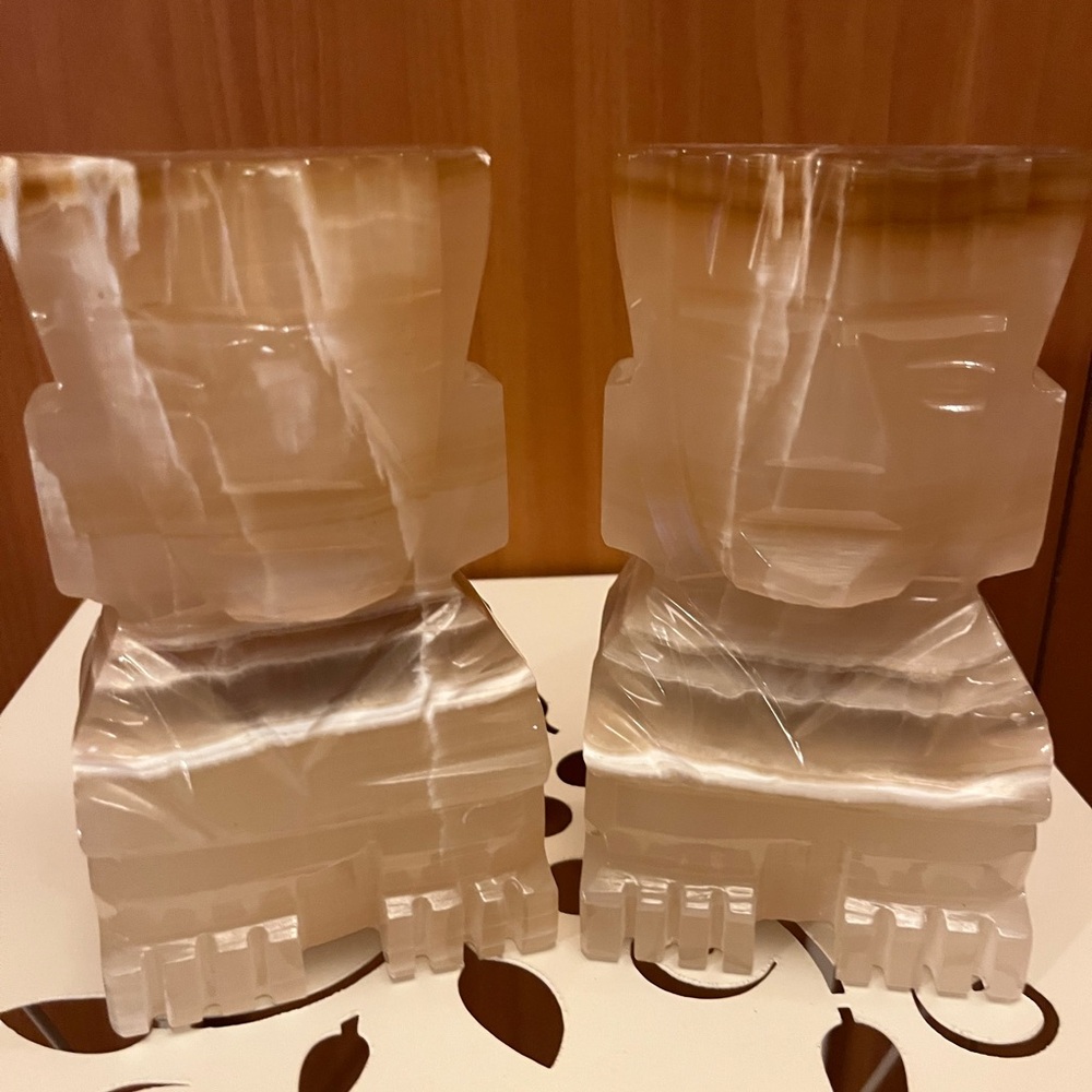 Hand-Carved White Onyx Decorative Bookends - Brand
